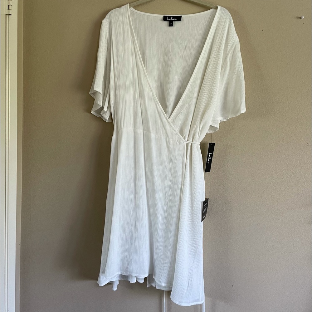 BRAND NEW WRAP DRESS